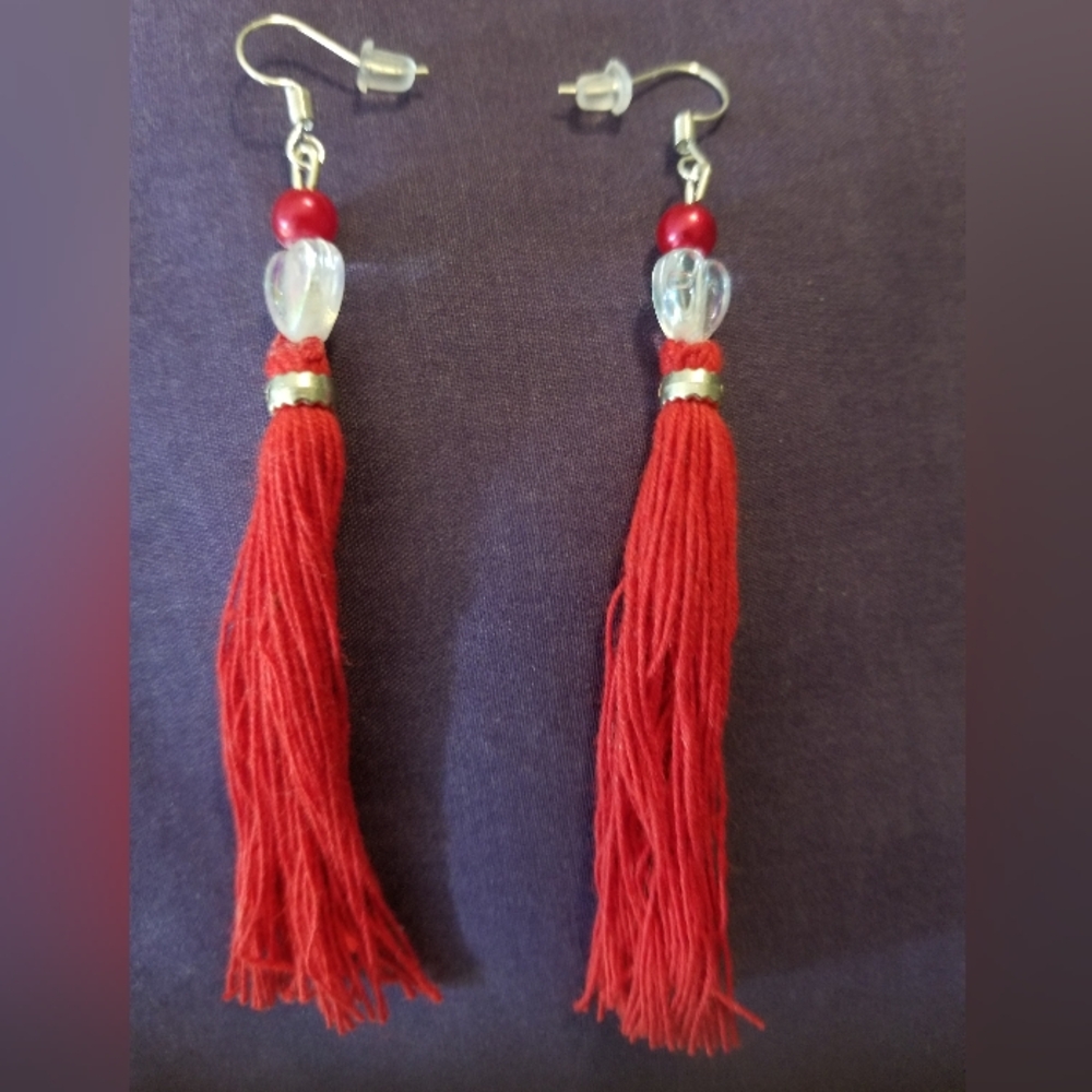 NWT Handcrafted Ruby Red /Glas Heart Tassel Earrings.